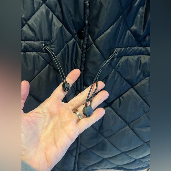 Amazon Simple Black Quilted Light Coat - XXL - Picture 4 of 11